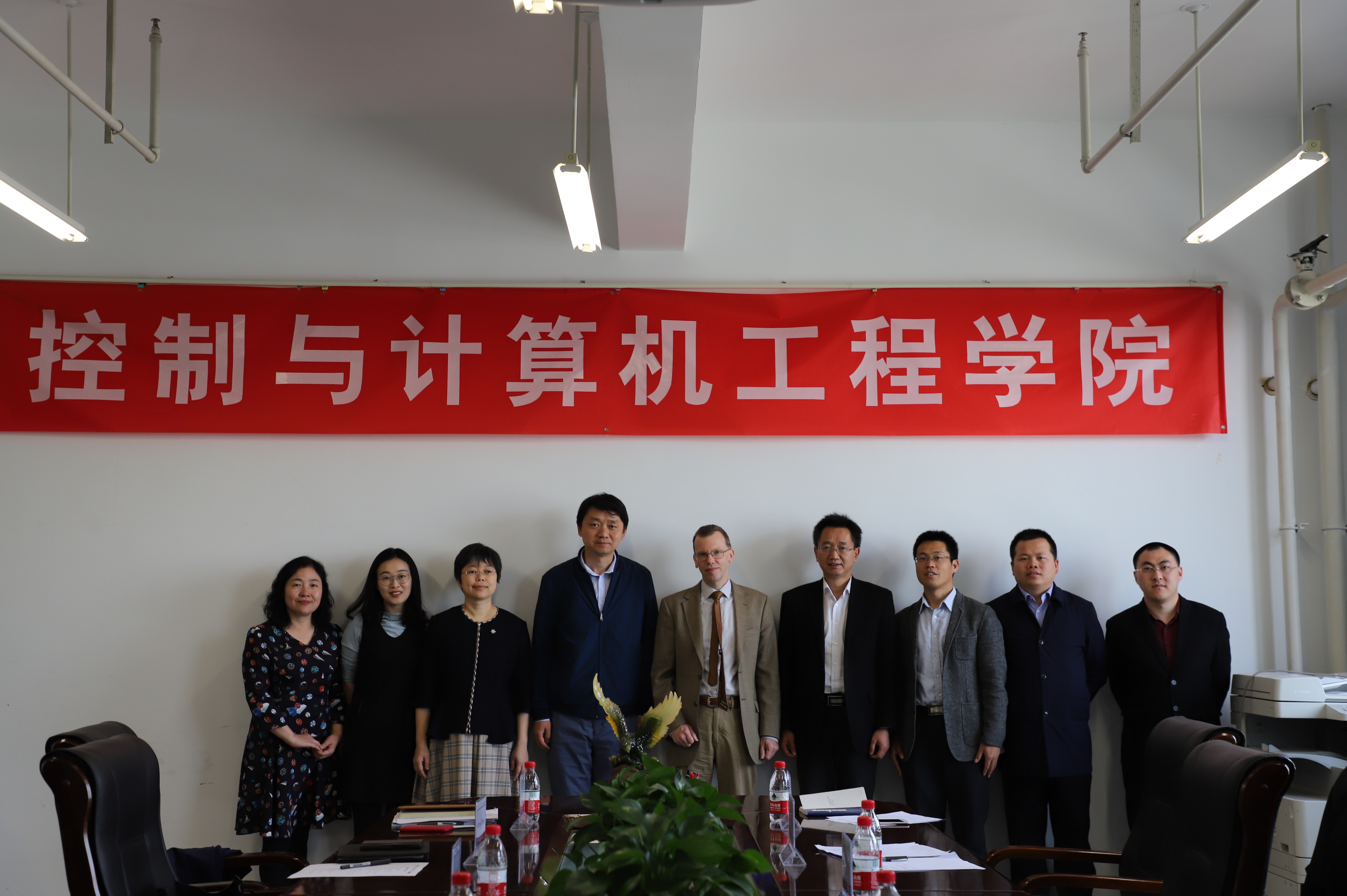 879d55af581d4d72bd32f1167c1454b1.jpg 879d55af581d4d72bd32f1167c1454b1.jpg